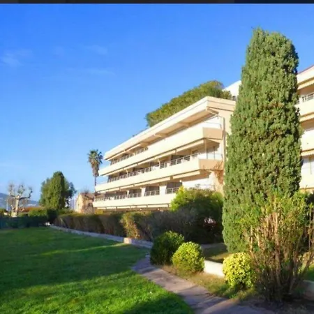Apartmán St. Tropez Superbe T4. Centre Ville, A 100m! *