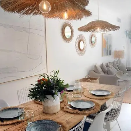 Apartment St. Tropez Superbe T4. Centre Ville, A 100m! *