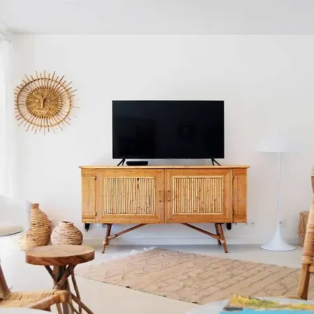 Apartment St. Tropez Superbe T4. Centre Ville, A 100m! *