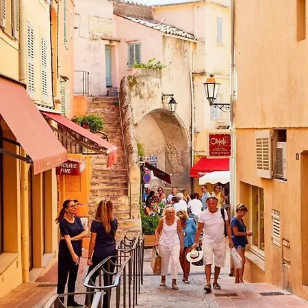St. Tropez Superbe T4. Centre Ville, A 100m!